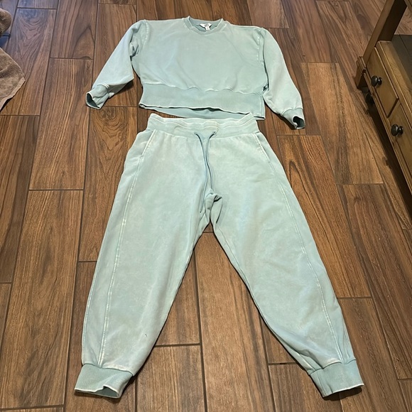 NWOT.  Active set sweat top jogging set - Picture 2 of 7